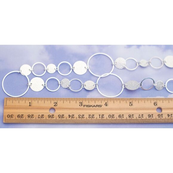 Vintage Minimalist Silver Circles Chain Necklace 35 Inches - S21 - Picture 3 of 3